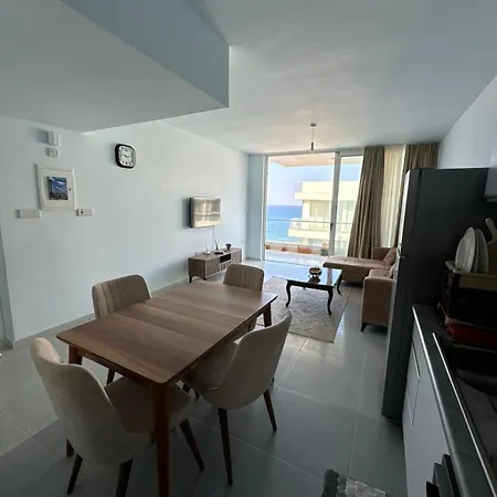 Abelia Floor 10